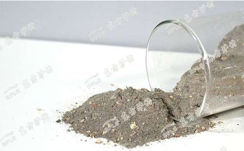 低水泥耐火澆注料的用水量是多少？