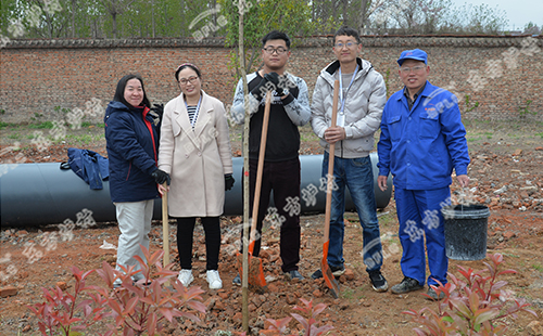 植樹活動 | 綠水青山就是金山銀山，東方爐襯組織員工義務(wù)植樹